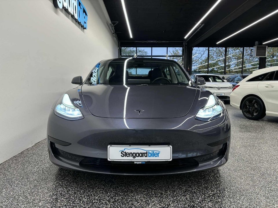 Tesla Model 3 RWD 4d
