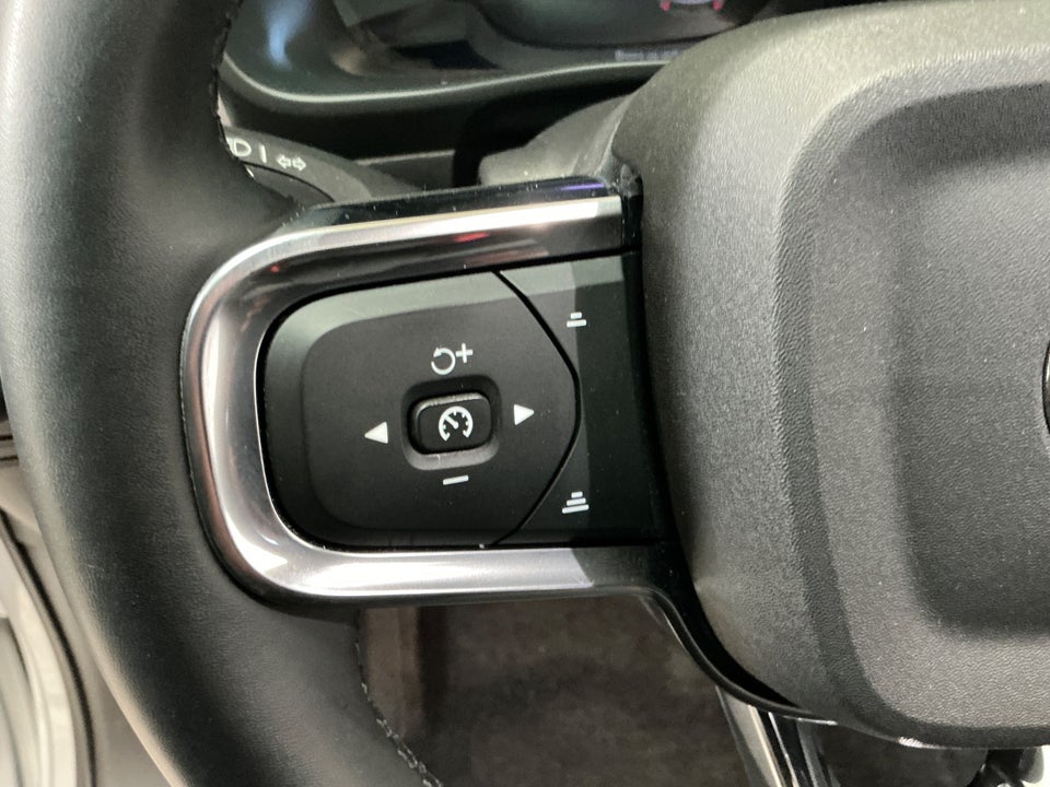 Volvo XC40 ReCharge Twin Ultimate 5d