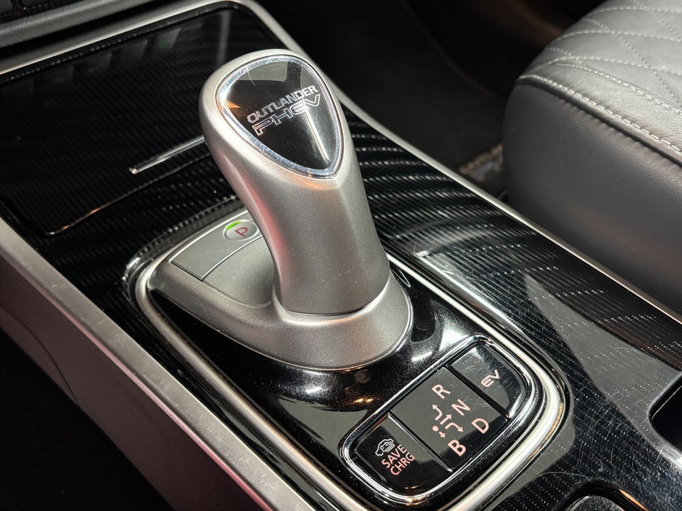 Mitsubishi Outlander 2,4 PHEV Instyle CVT 4WD 5d