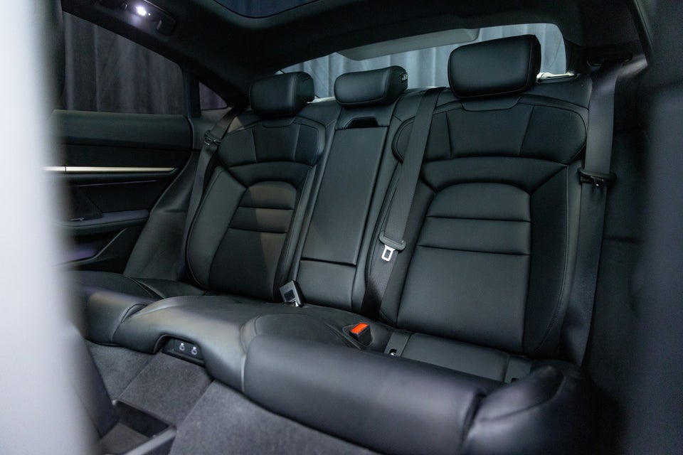 Porsche Taycan 4S Performance+ 4d