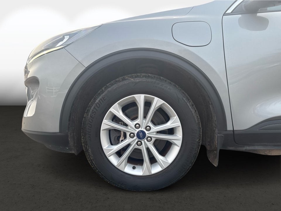 Ford Kuga 2,5 PHEV Titanium CVT 5d