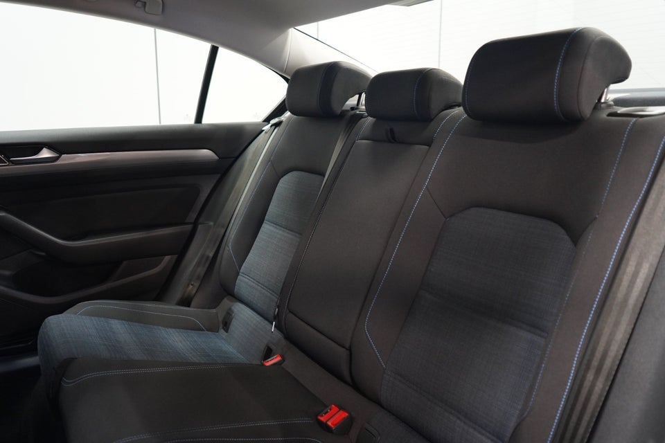 VW Passat 1,4 GTE DSG 4d