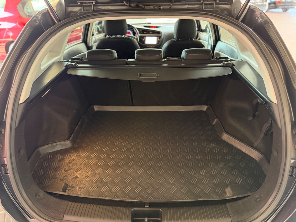 Kia Ceed 1,6 CRDi 136 Attraction SW 5d