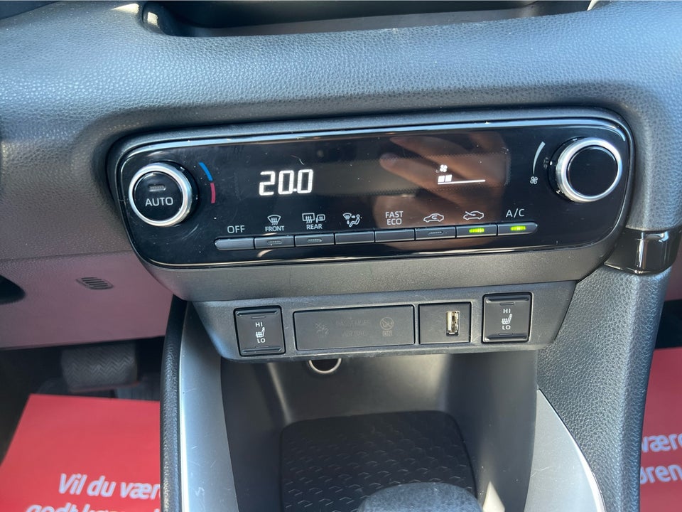 Toyota Yaris 1,5 Hybrid Essential e-CVT 5d