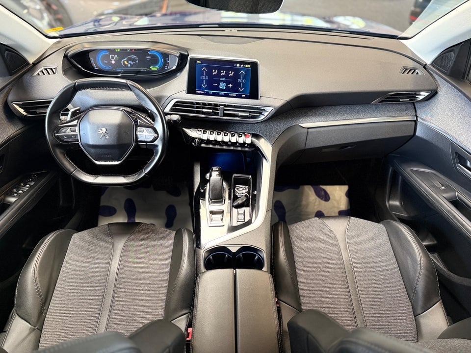 Peugeot 3008 1,6 Hybrid Allure Limited EAT8 5d