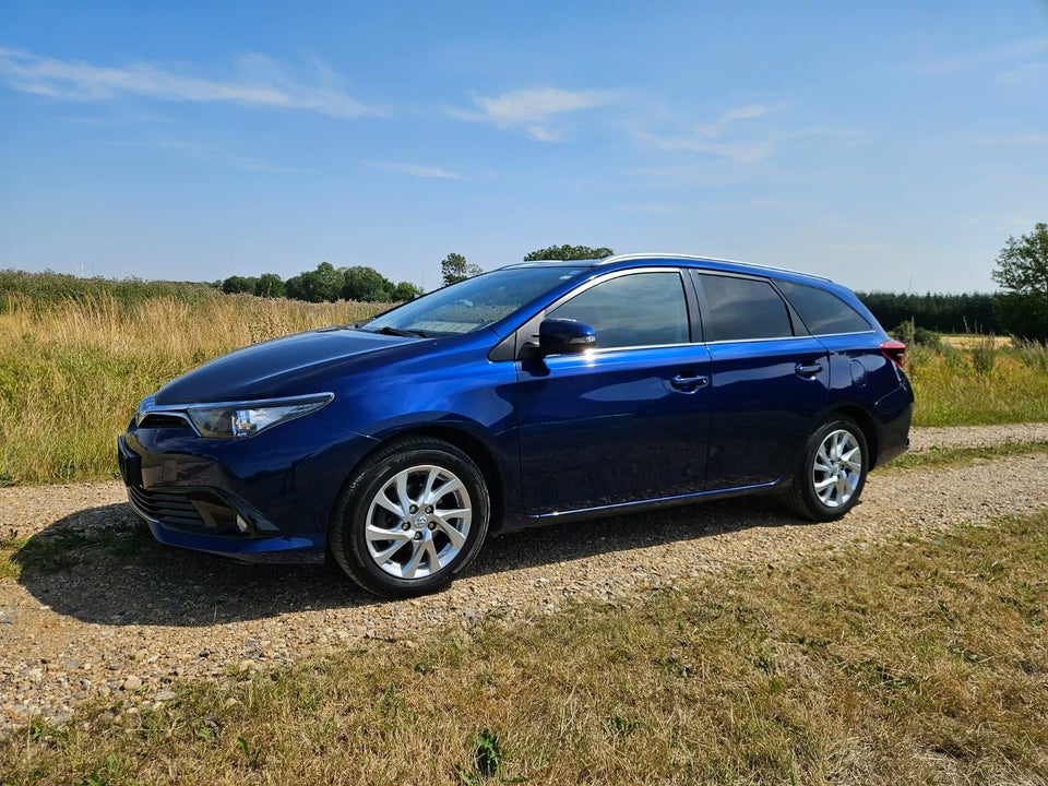 Toyota Auris 1,8 Hybrid H2 Comfort Touring Sports CVT 5d