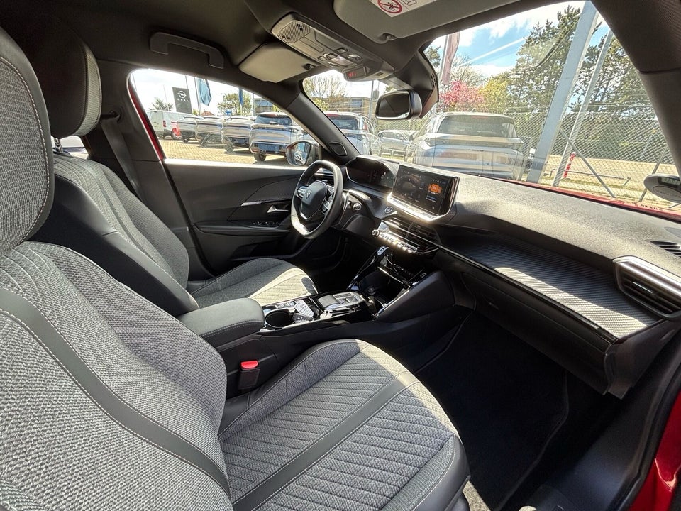 Peugeot 2008 1,2 PureTech 130 Allure EAT8 5d