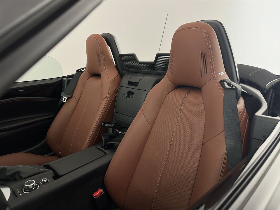 Mazda MX-5 2,0 SkyActiv-G 184 Roadster Cosmo 2d