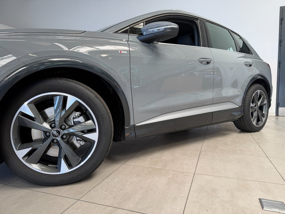 Audi Q4 e-tron 45 S-line Edition 5d