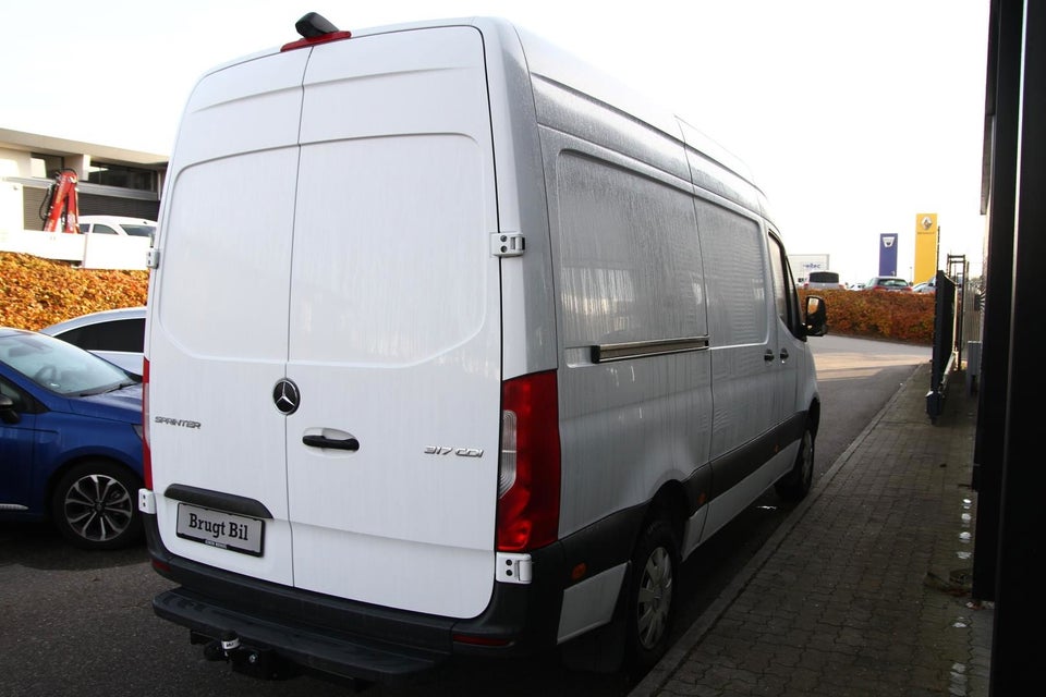 Mercedes Sprinter 317 2,0 CDi A2 Kassevogn aut. RWD