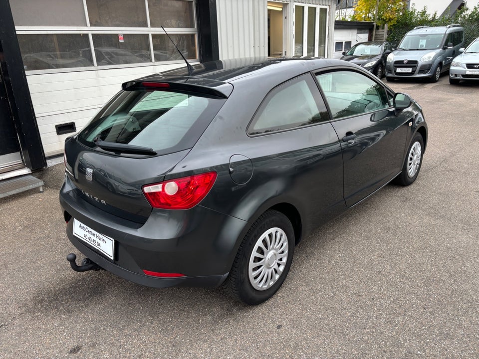 Seat Ibiza 1,4 16V Reference SC 3d