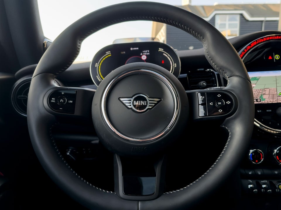 MINI Cooper SE Classic 3d