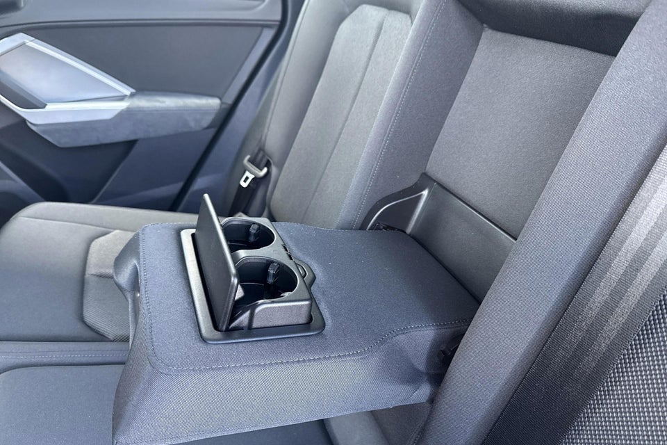 Audi Q3 45 TFSi e Attitude plus S-tr. 5d