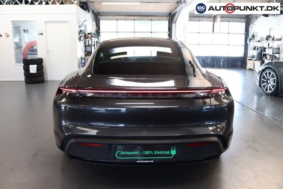 Porsche Taycan 4S Performance+ 4d