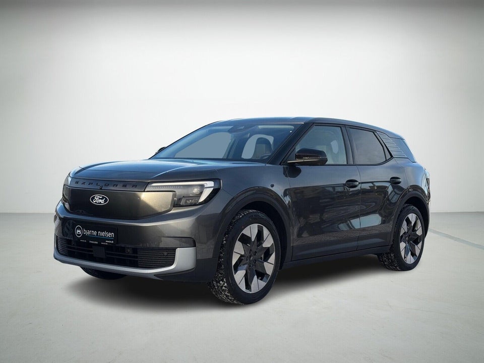 Ford Explorer 77 Premium Extended Range 5d