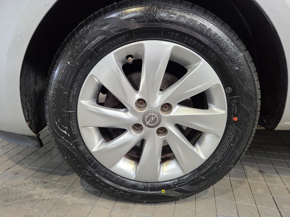 Opel Corsa 1,4 16V Enjoy+ 5d