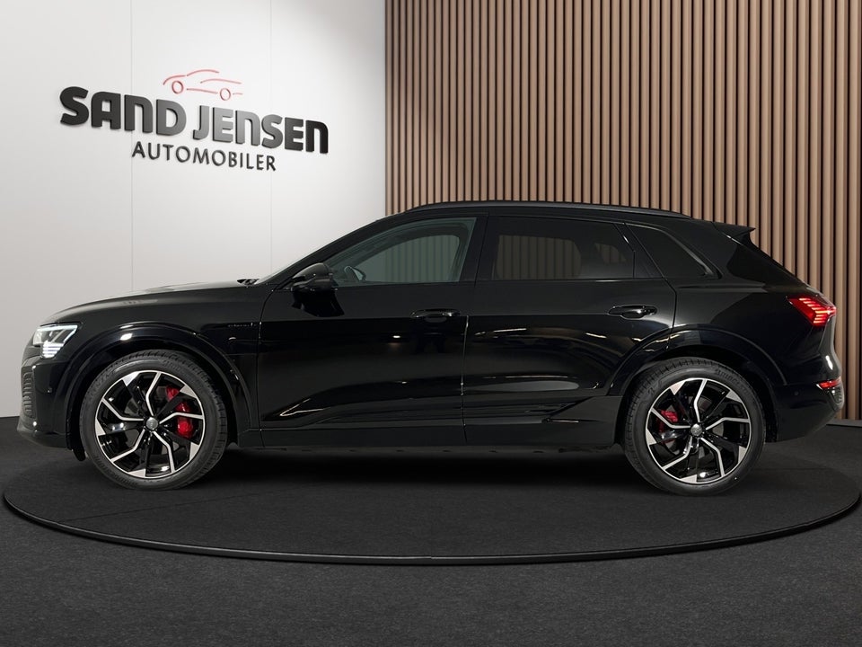 Audi Q8 e-tron 50 S-line quattro 5d