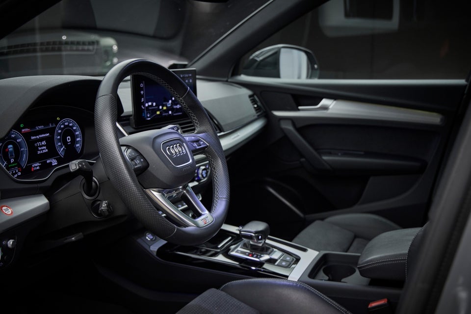Audi Q5 55 TFSi e S-line quattro S-tr. 5d