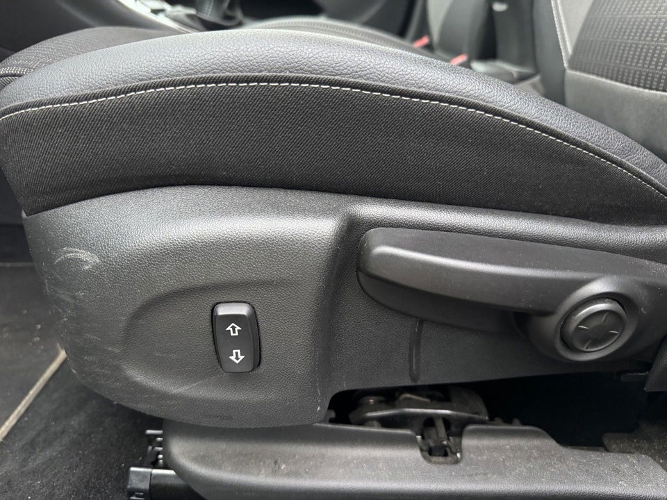 Opel Astra 1,2 T 110 Elegance 5d