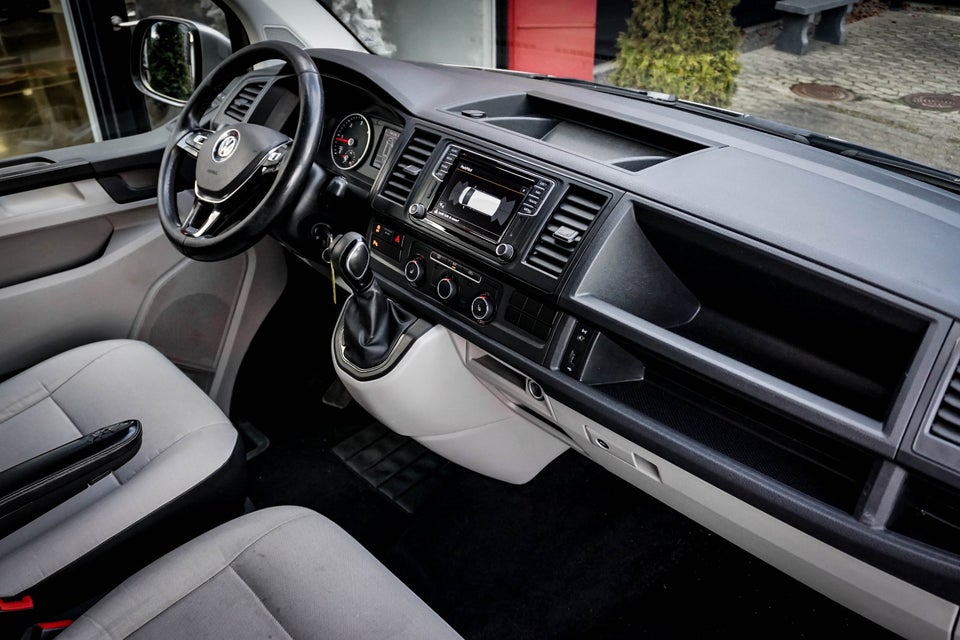 VW Transporter 2,0 TDi 204 Kassevogn DSG lang