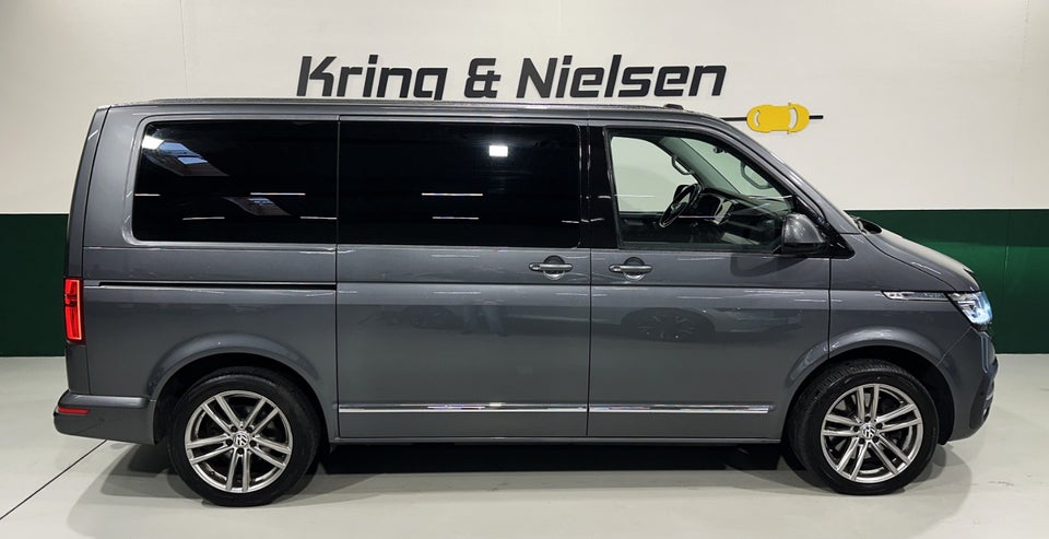 VW Multivan 2,0 TDi 199 Highline DSG kort