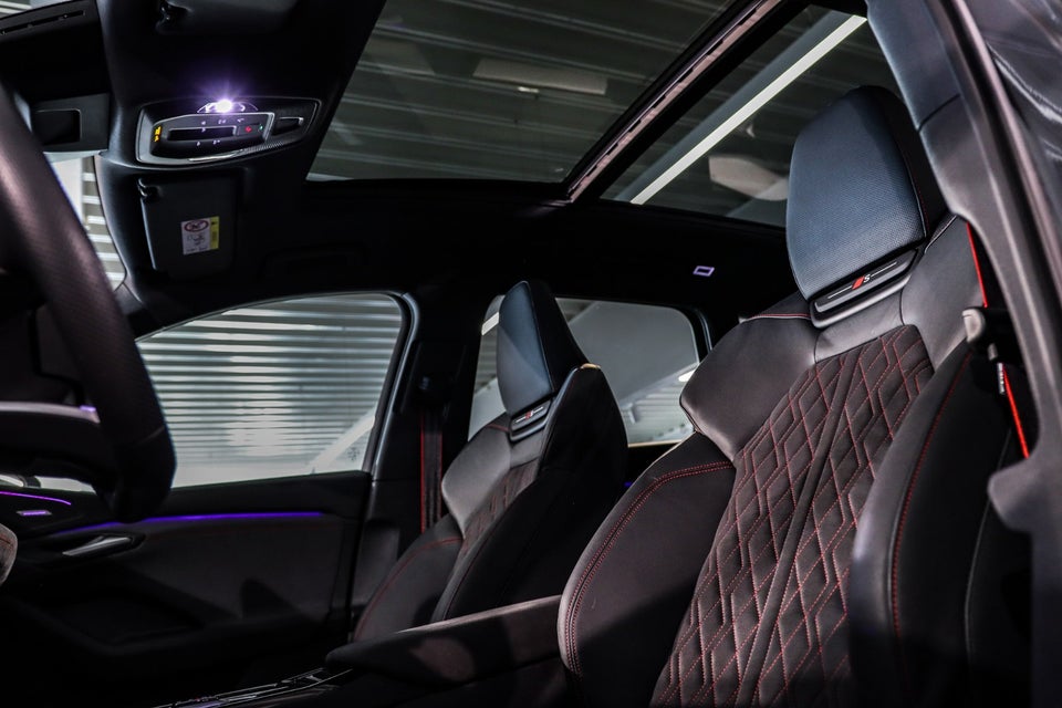 Audi SQ6 e-tron quattro 5d