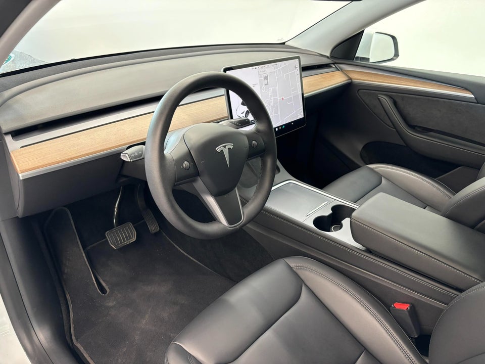 Tesla Model Y Long Range AWD 5d
