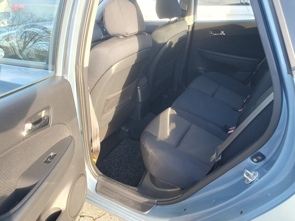 Hyundai i30 1,4 CVVT 109 Comfort 5d