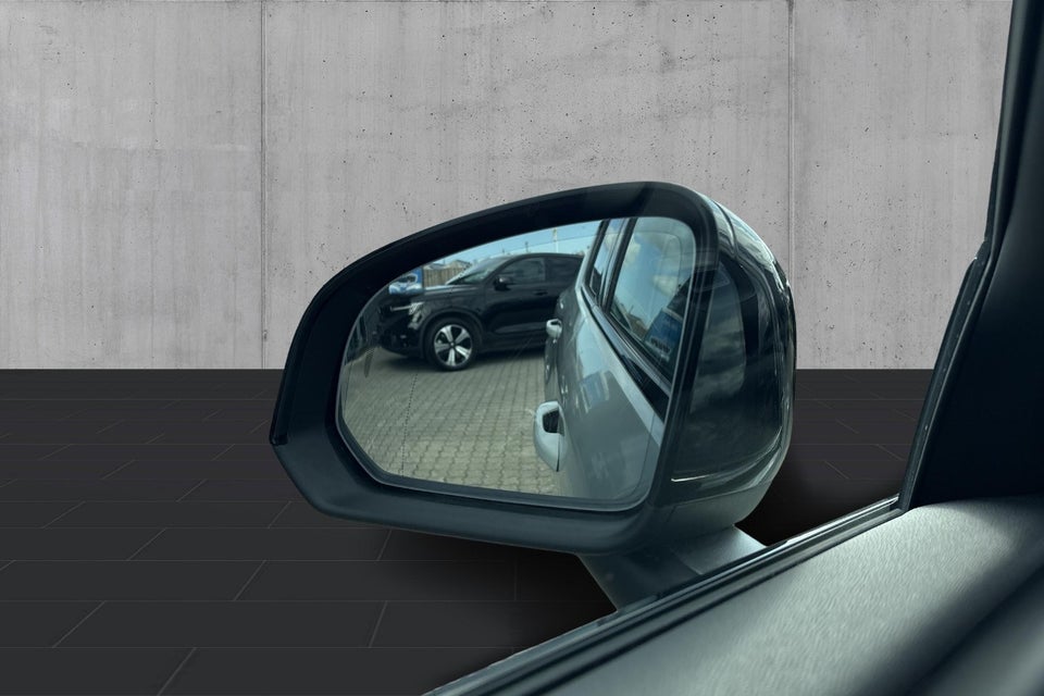 Volvo EX40 Extended Range Plus 5d