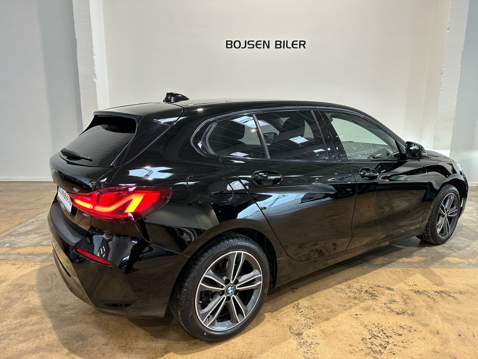 BMW 118i 1,5 Sport Line aut. 5d