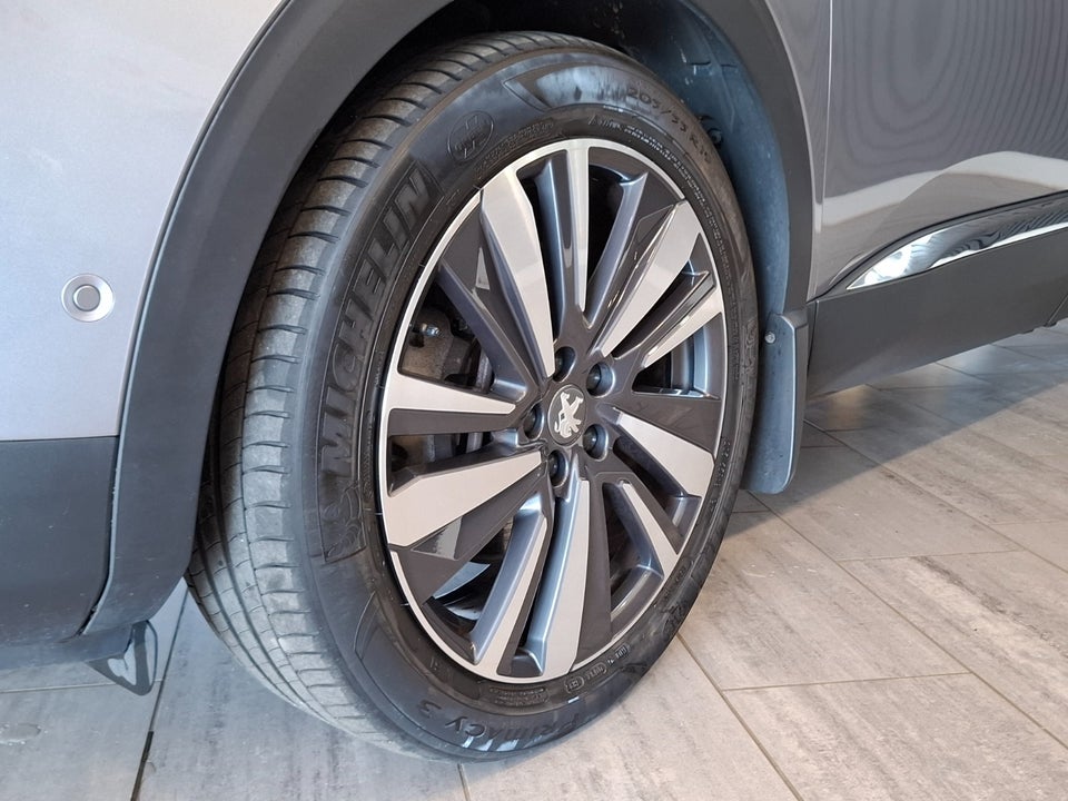 Peugeot 3008 1,6 Hybrid Allure Limited EAT8 5d