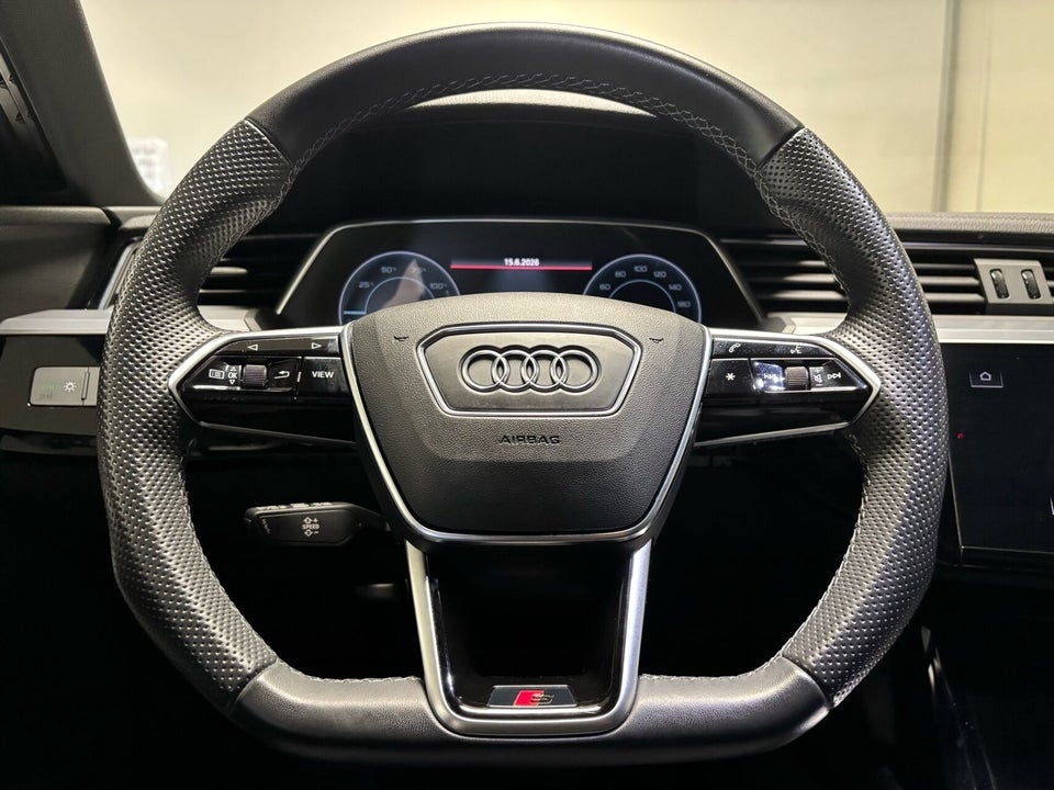 Audi e-tron 55 quattro 5d
