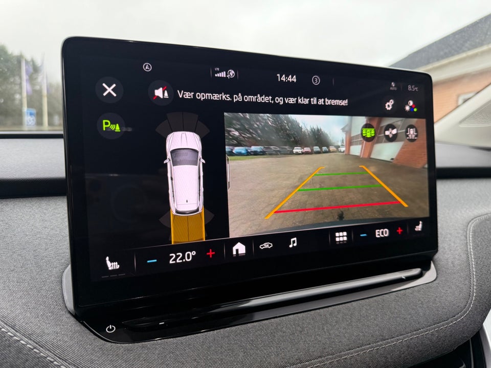 Skoda Enyaq 60 iV Loft 5d