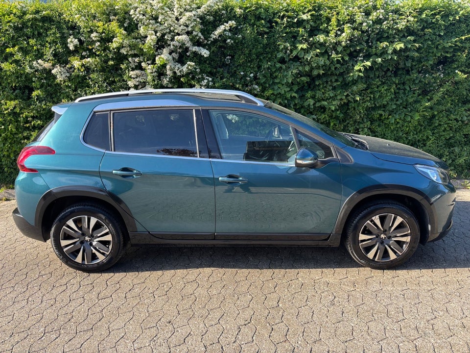 Peugeot 2008 1,2 PureTech 110 Allure Sky EAT6 5d