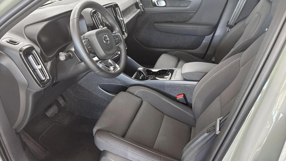 Volvo XC40 ReCharge Extended Range Plus 5d