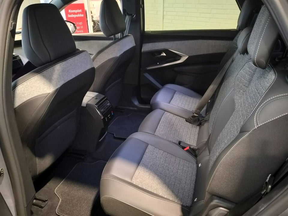 Peugeot e-5008 77 Allure 7prs 5d