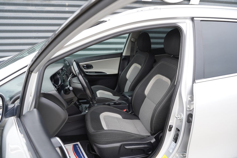 Kia Ceed 1,6 CRDi 128 World Cup SW 5d