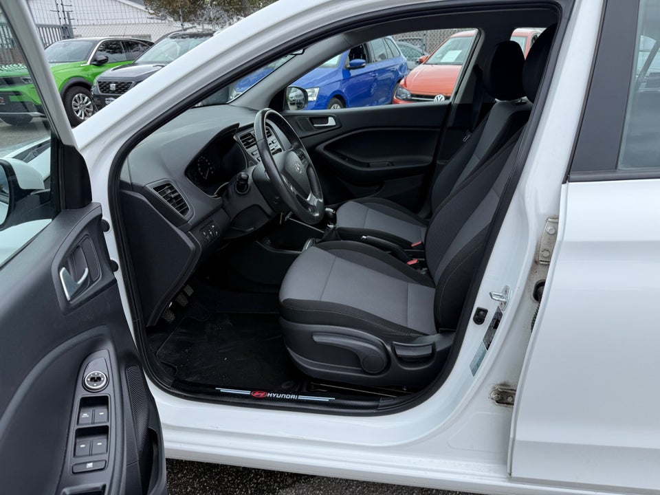 Hyundai i20 1,25 Trend 5d
