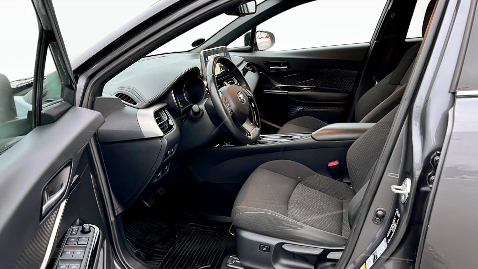 Toyota C-HR 1,8 Hybrid C-LUB Premium Selected CVT 5d