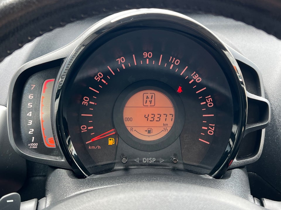 Toyota Aygo 1,0 VVT-i x-play x-shift 5d