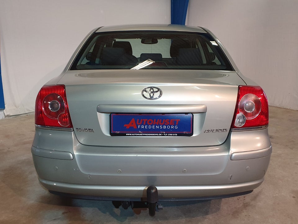 Toyota Avensis 1,8 VVT-i Sol aut. 4d