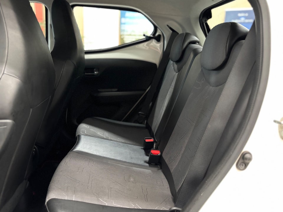 Toyota Aygo 1,0 VVT-i x-pose 5d