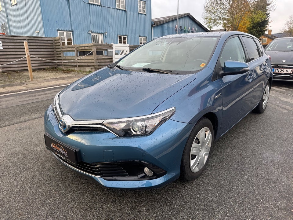 Toyota Auris 1,8 Hybrid H2 Comfort CVT 5d