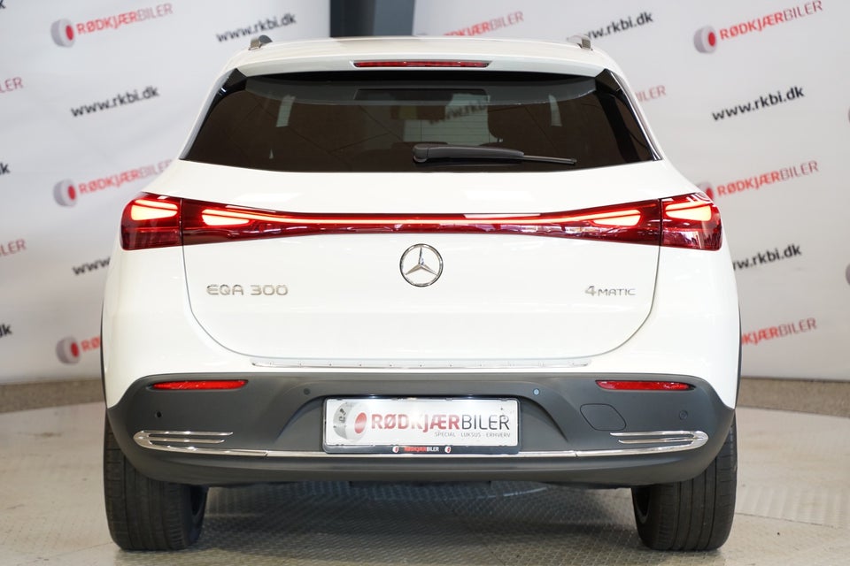 Mercedes EQA300 Progressive 4Matic 5d