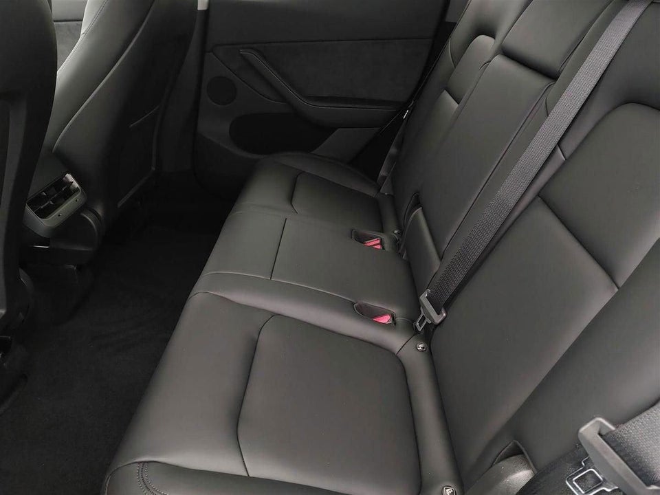 Tesla Model Y Long Range AWD 5d