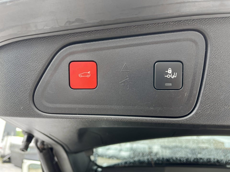 Peugeot 3008 1,6 Hybrid4 GT Premium EAT8 5d