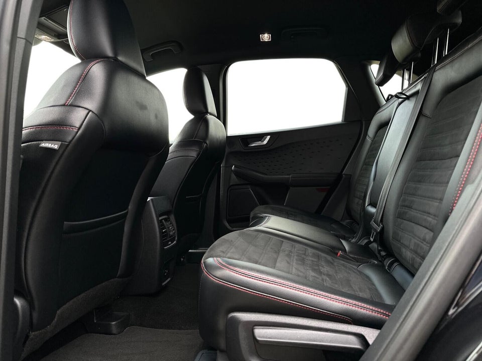 Ford Kuga 2,5 PHEV ST-Line X CVT 5d