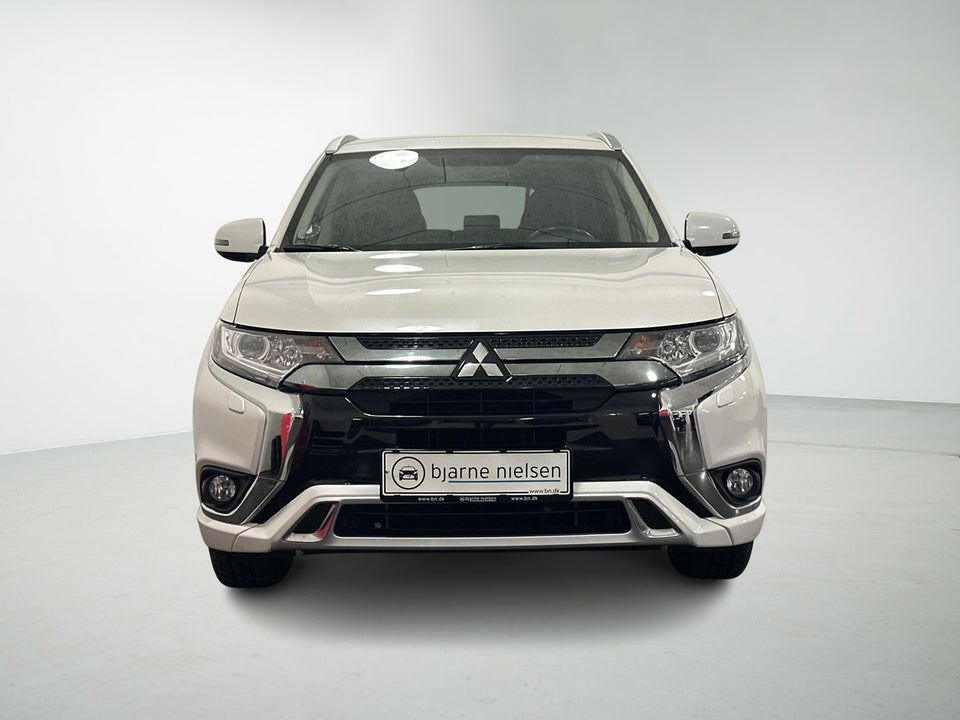 Mitsubishi Outlander 2,4 PHEV Inform+ CVT 4WD 5d