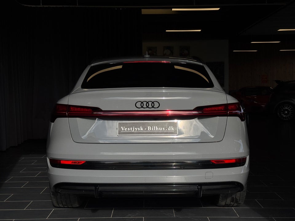 Audi e-tron 55 S-line Sportback quattro 5d