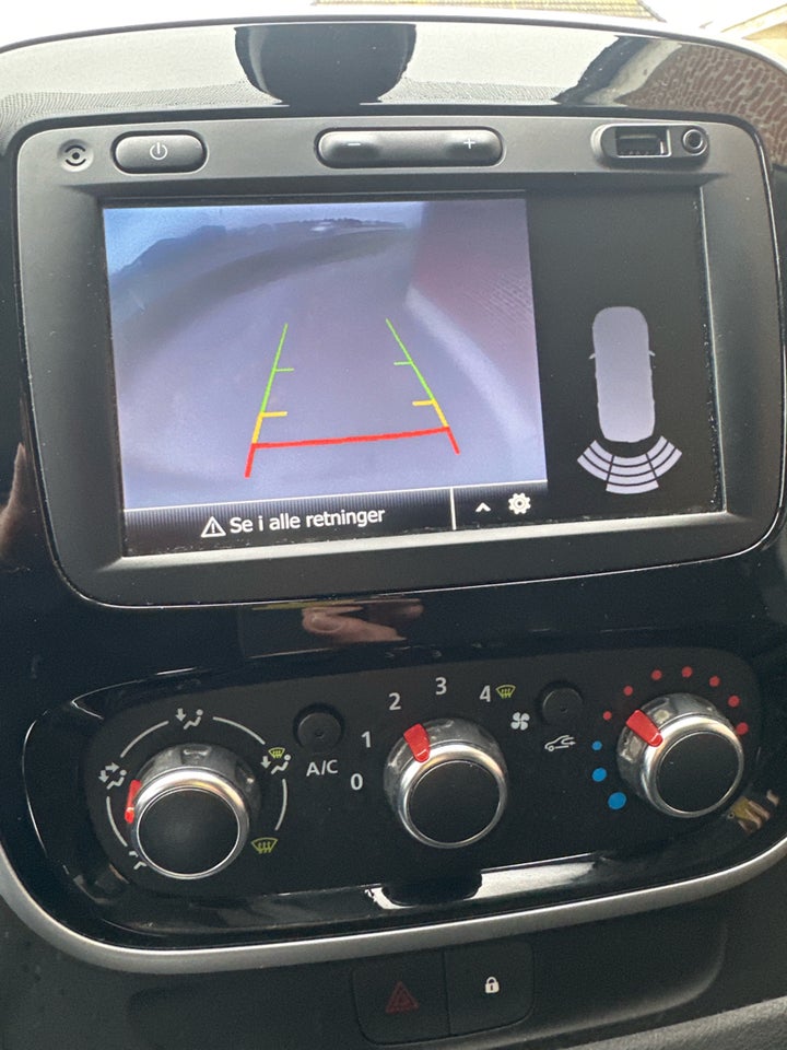 Renault Trafic T29 2,0 dCi 145 L2H1 EDC